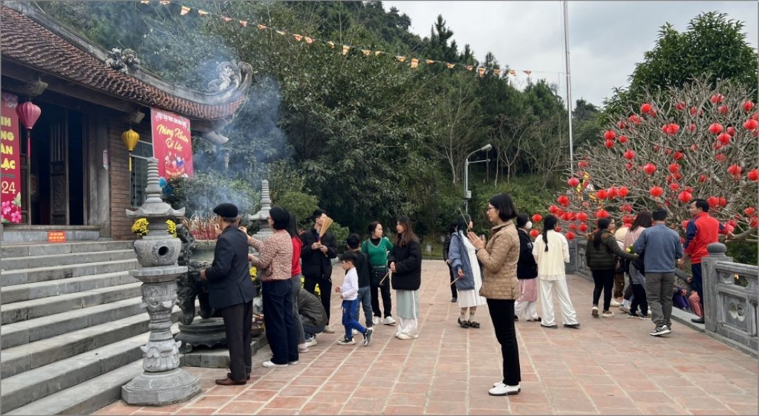 Ghé thăm các ngôi chùa thanh tịnh vào tháng 7 âm lịch giúp con người rũ bỏ bớt những lo toan, áp lực