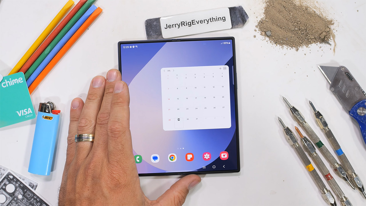 Galaxy Z Fold 6 sống sót như thế nào qua bài kiểm tra độ bền? 