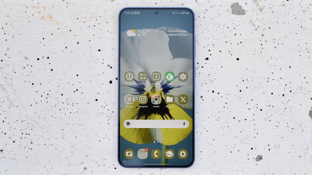 Galaxy S25 series bị rò rỉ ảnh thực tế mặt trước với viền cực mỏng Galaxy S25 series bị rò rỉ ảnh thực tế mặt trước với viền cực mỏng