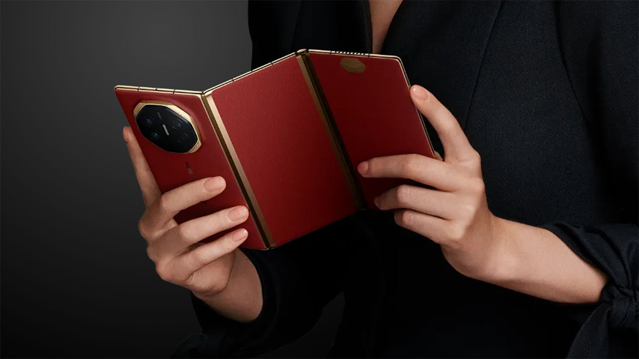 thumb%20Huawei%20Mate%20XT%20-%202.jpg