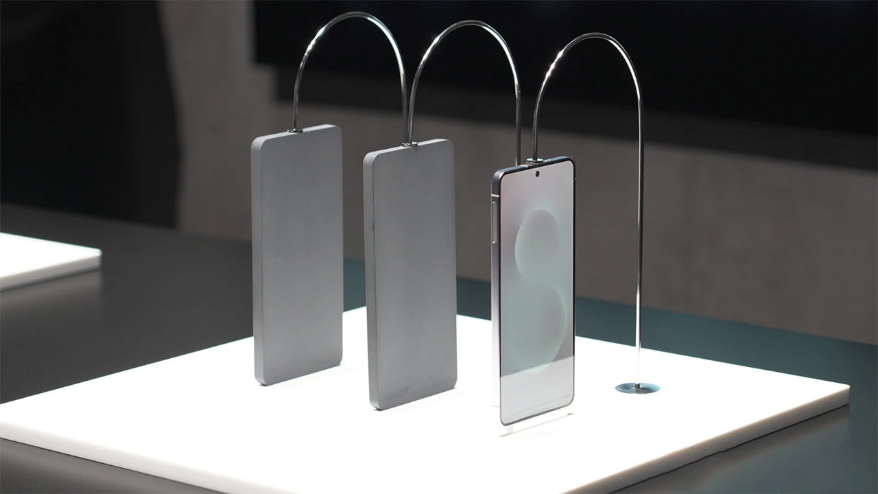 Galaxy S25 Edge bị rò rỉ ảnh poster về ngày ra mắt chính thức. Galaxy S25 Edge bị rò rỉ ảnh poster về ngày ra mắt chính thức.