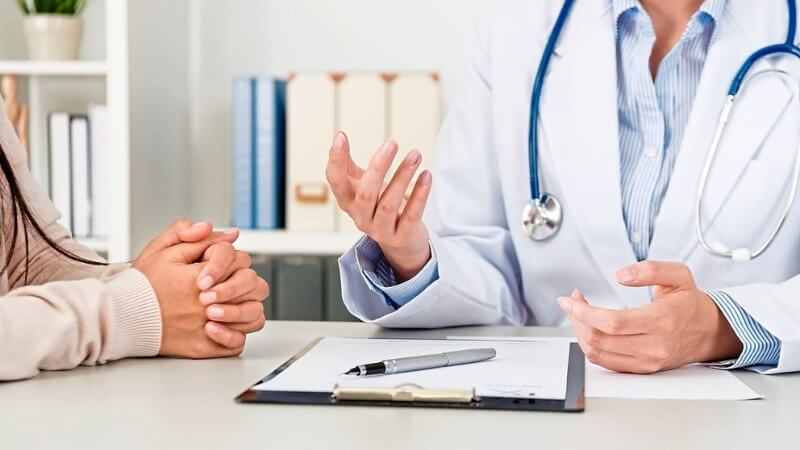 Bạn nên tham khảo ý kiến của bác sĩ về liều lượng cũng như cách sử dụng tinh bột kháng