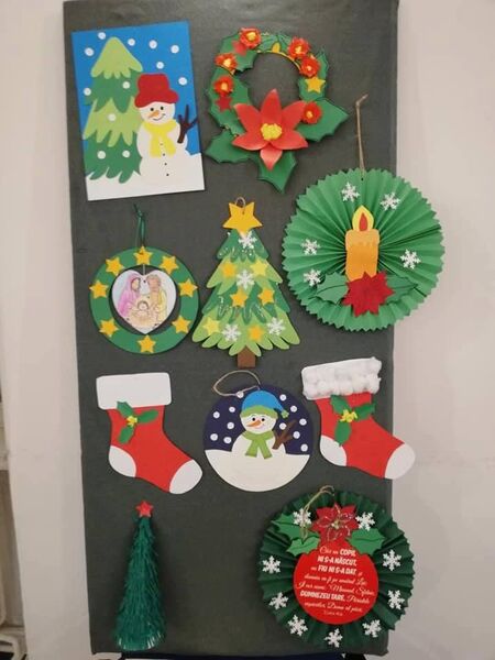 Trang trí cửa lớp mầm non chủ đề Giáng sinh 3