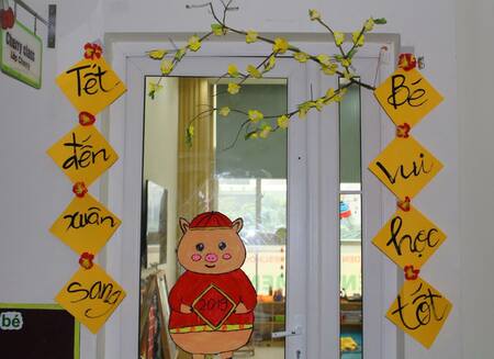 Trang trí cửa lớp mầm non chủ đề Tết 4