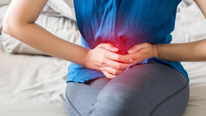 U nang buồng trứng có biến chứng xoắn có thể gây đau bụng dữ dội
