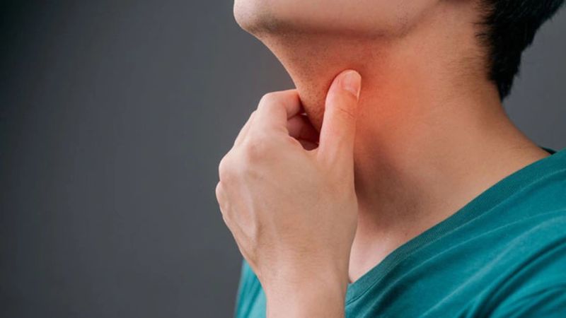 Khàn tiếng là một dấu hiệu cần đến thăm khám bác sĩ sớm