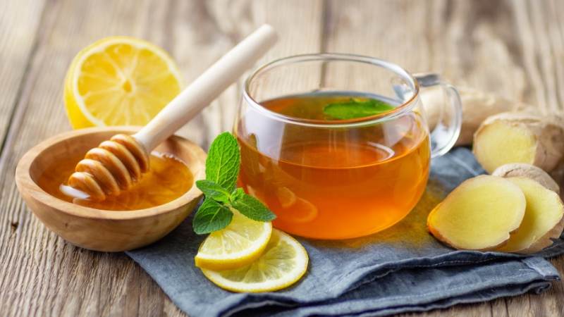 Lượng calo trong nước chanh mật ong chủ yếu đến từ mật ong Lượng calo trong nước chanh mật ong chủ yếu đến từ mật ong