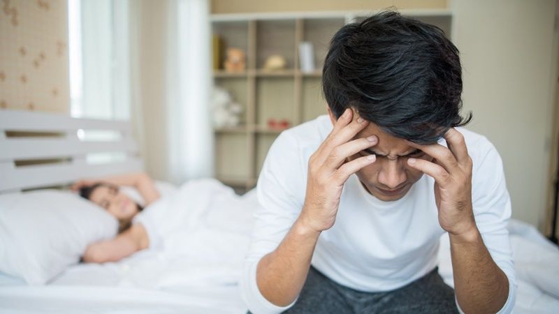 Bạn có thể dùng lòng đỏ trứng gà ngâm mật ong để nâng cao sinh lý