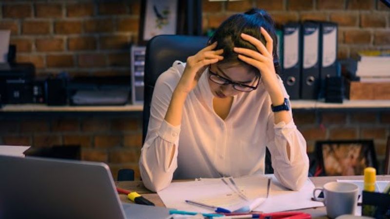 Lòng đỏ trứng gà ngâm mật ong có thể giúp hỗ trợ thần kinh, giảm căng thẳng