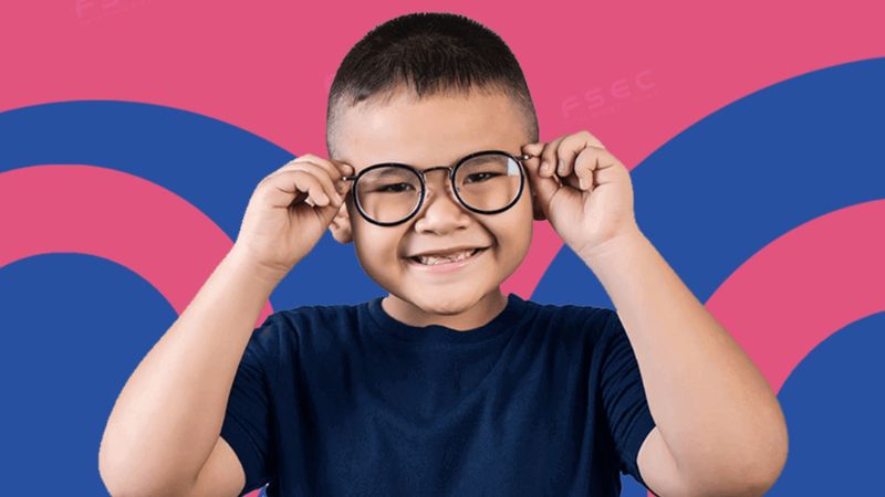 Viễn thị gặp ở trẻ em thường do bẩm sinh