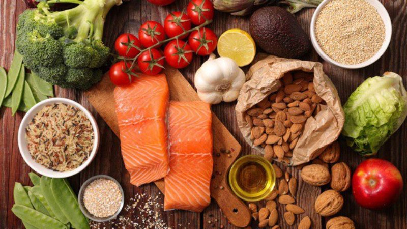 Bổ sung nhiều thực phẩm chứa vitamin A có thể cải thiện tình trạng viễn thị