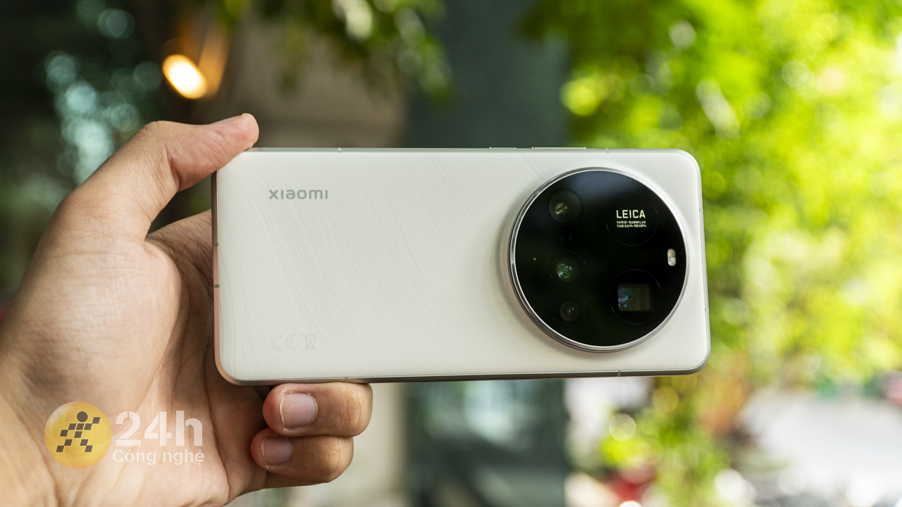 Xiaomi 15 Ultra sở hữu cụm camera tròn hầm hố vô cùng ấn tượng