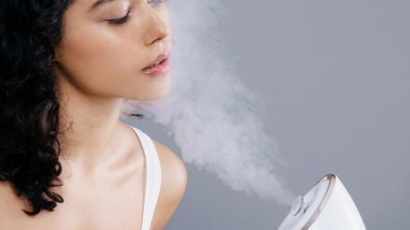 Xông hơi mặt giúp cải thiện tình trạng tắc nghẽn do bị xoang 