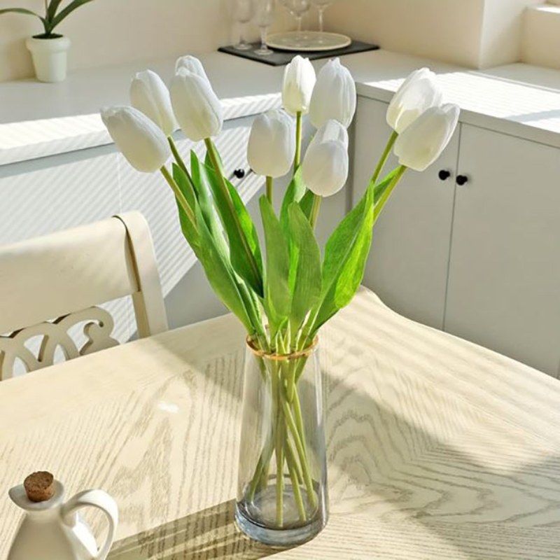 Gợi ý cắm hoa và trang trí không gian sống cùng hoa tulip