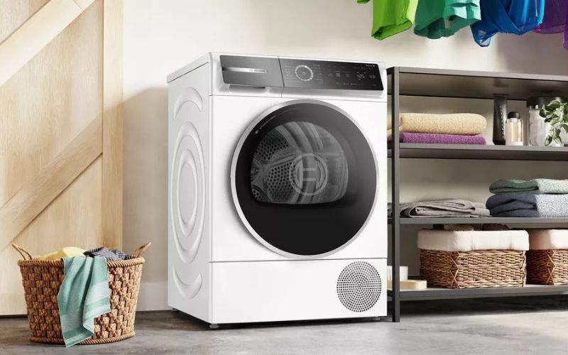 Máy sấy bơm nhiệt Bosch 9 kg WQB245B0SG có thiết kế hiện đại, màu trắng sang trọng phù hợp với mọi không gian nội thất