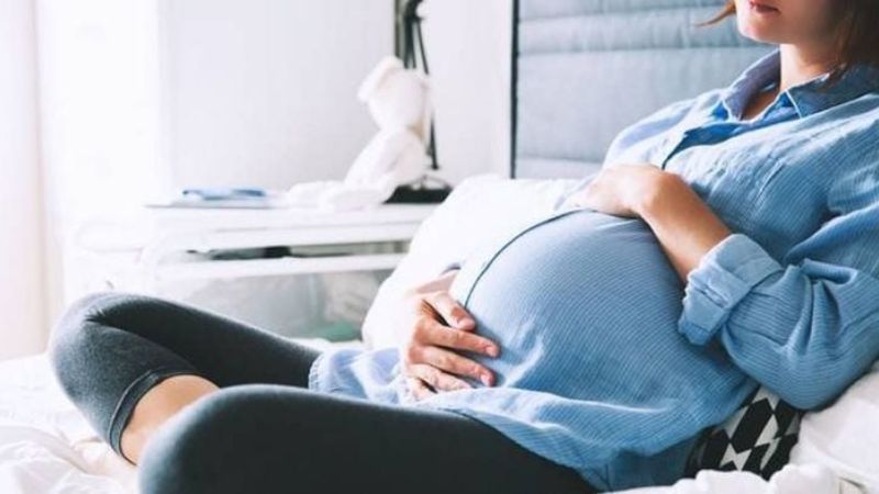 Mẹ bầu cần nghỉ ngơi đầy đủ để duy trì sức khỏe và đảm bảo thai nhi phát triển toàn diện