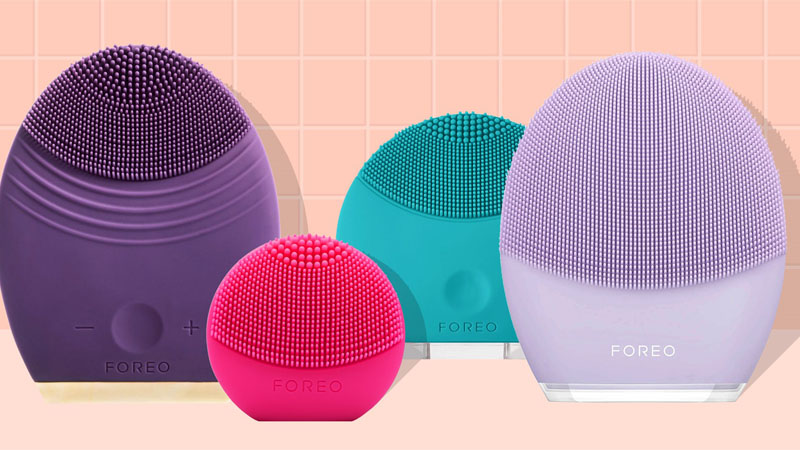 Máy rửa mặt và massage sẽ giúp bạn gái chăm sóc sắc đẹp của mình
