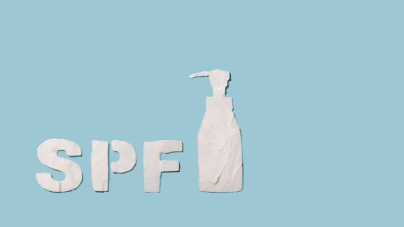 Sử dụng kem chống nắng có chỉ số 50 SPF trở lên Sử dụng kem chống nắng có chỉ số 50 SPF trở lên