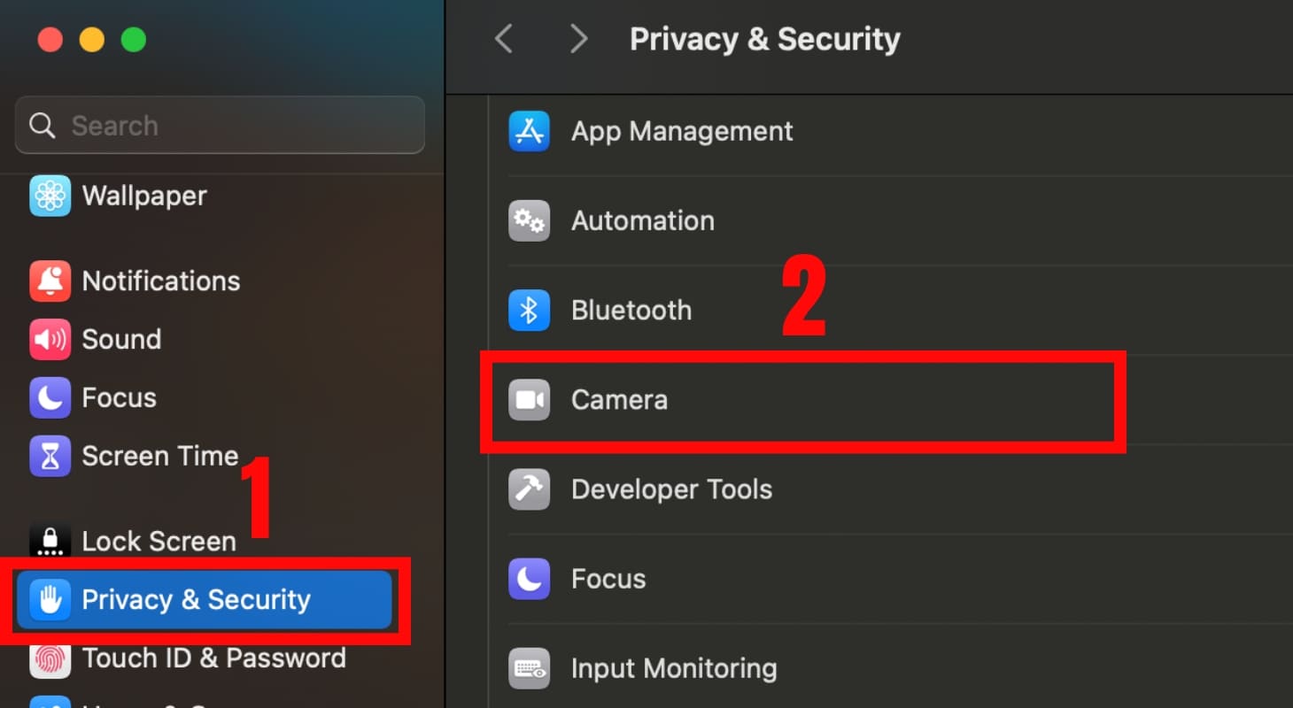 Truy cập vào Privacy & Security trên MacBook