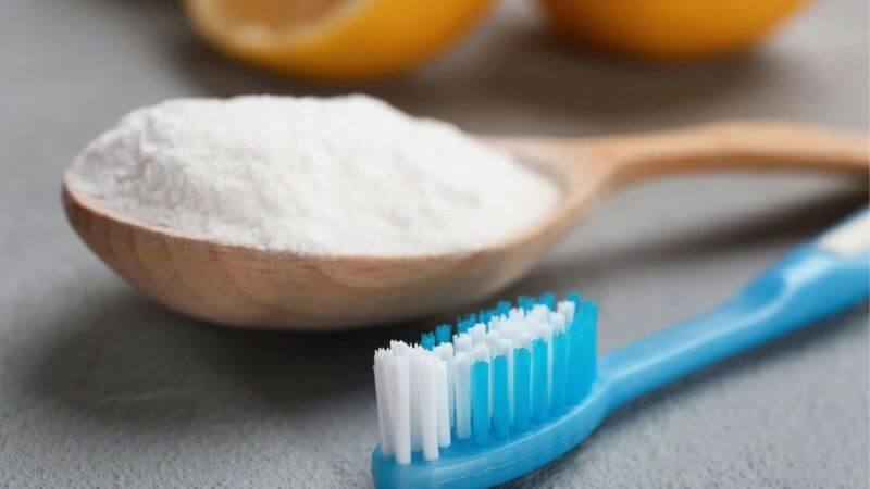 Sử dụng baking soda với liều lượng và tần suất vừa phải để làm trắng răng hiệu quả và an toàn Sử dụng baking soda với liều lượng và tần suất vừa phải để làm trắng răng hiệu quả và an toàn