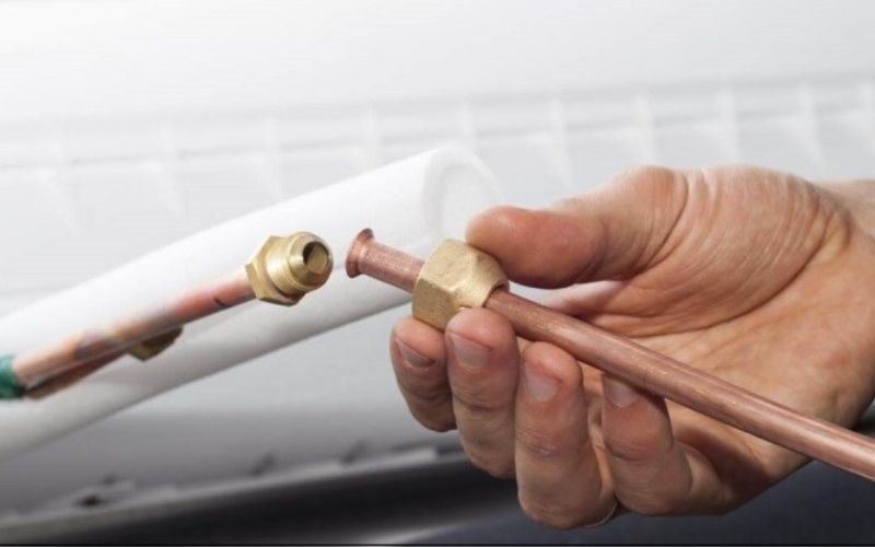 Nếu máy lạnh làm lạnh kém, chảy nước, ồn bất thường hoặc tốn điện, ống đồng có thể là nguyên nhân