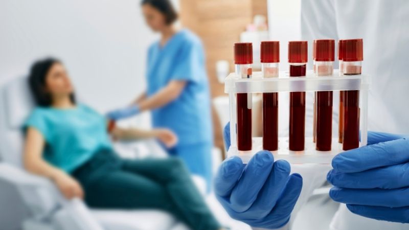 Tinh bột nghệ có thể làm tăng nguy cơ mất máu nên không dùng cho người có bệnh lý về máu