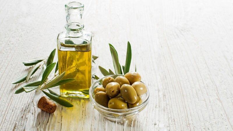 Dầu ô liu là thực phẩm quen thuộc trong nhiều thực đơn giảm cân