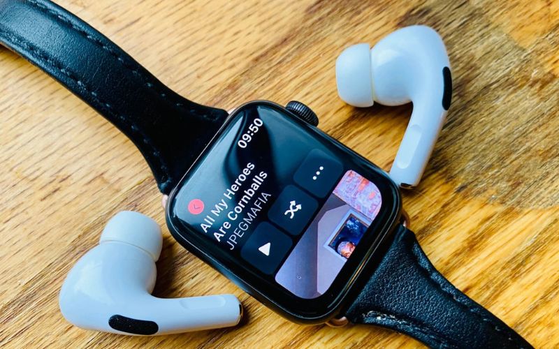 Đồng bộ nhạc từ điện thoại sang đồng hồ qua Bluetooth, nghe nhạc mọi lúc mọi nơi tiện lợi