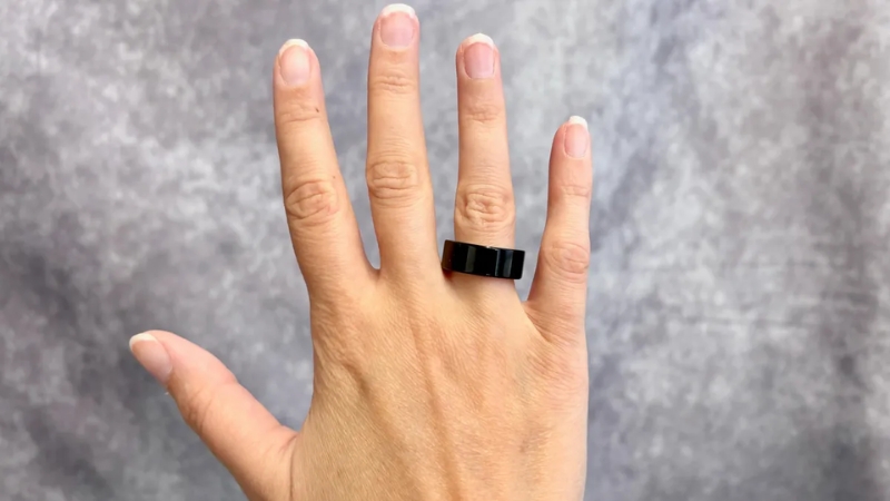 Oura Ring 4 nổi bật với thiết kế titan nguyên khối