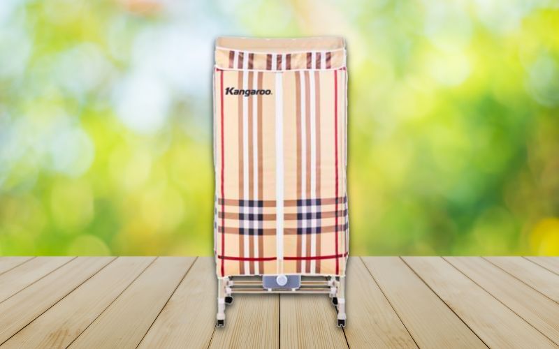 Tủ sấy quần áo Kangaroo 15 kg KG307N có thiết kế 2 tầng cho phép bạn sắp xếp quần áo ngay ngắn, sấy 