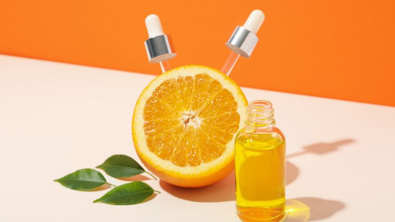 Không nên kết hợp Retinol với vitamin C