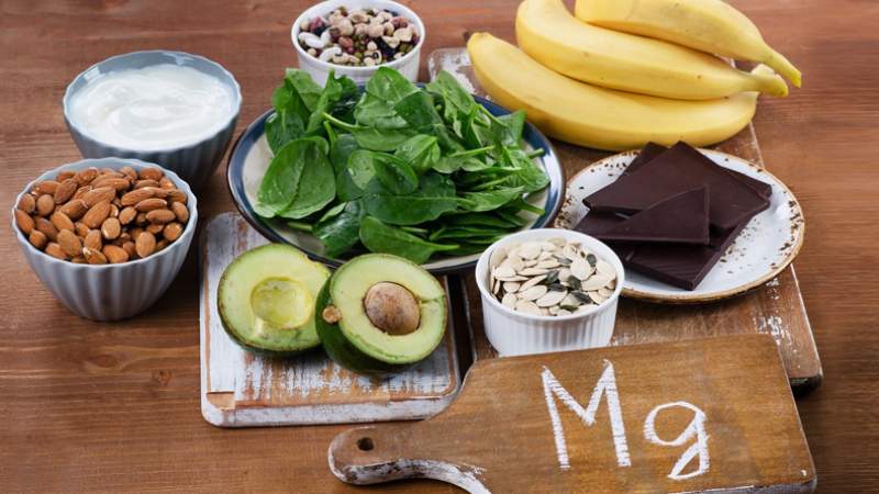 Thiếu magie là tình trạng xảy ra khi do nồng độ magie huyết thanh thấp hơn bình thường Thiếu magie là tình trạng xảy ra khi do nồng độ magie huyết thanh thấp hơn bình thường