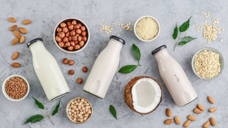 Một cốc (237ml) sữa đậu nành cung cấp 300mg canxi Một cốc (237ml) sữa đậu nành cung cấp 300mg canxi