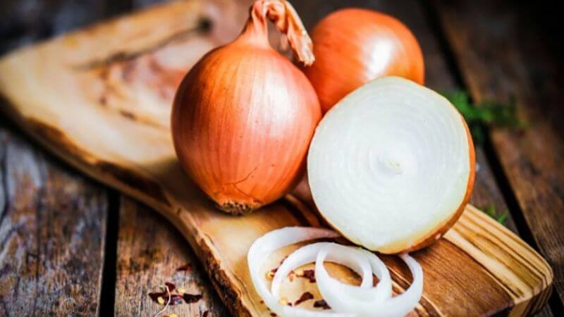 Hành tây là nguồn cung cấp flavonoid tuyệt vời