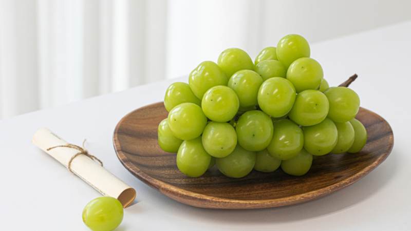 Trong mỗi 100g nho có chứa 3mg quercetin