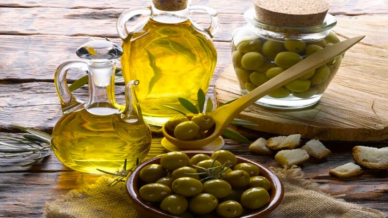 Dầu ô liu là một nguồn cung cấp dồi dào polyphenol thường dùng trong nấu ăn