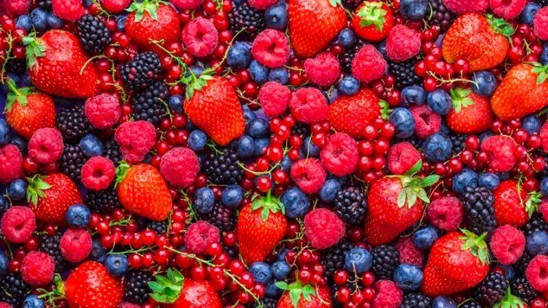 Những quả mọng có lượng polyphenol rất cao như mâm xôi, dâu tây, việt quất