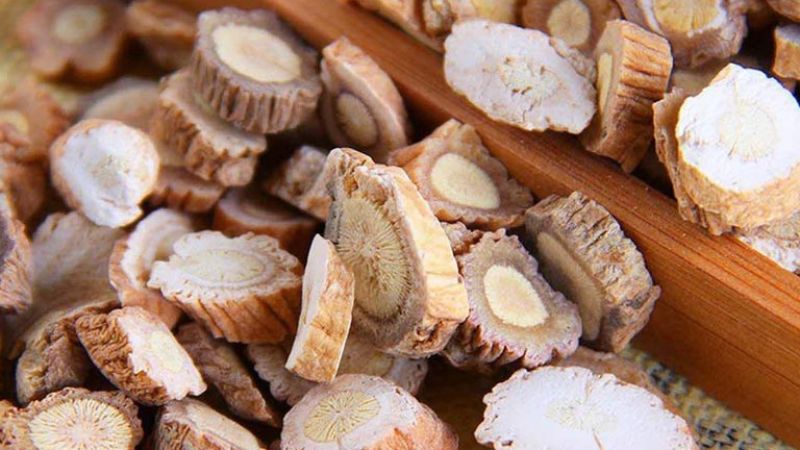 Bạn chỉ nên sử dụng khoảng 10 - 30g bản lam căn mỗi ngày