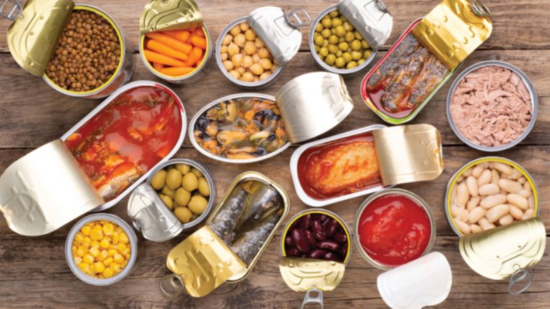 Thực phẩm chế biến sẵn chứa nhiều chất phụ gia l&agrave; nguy&ecirc;n nh&acirc;n gi&aacute;n tiếp l&agrave;m nặng th&ecirc;m t&igrave;nh trạng mụn