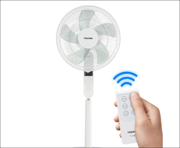 Quạt cây Toshiba F-LSA20(W)VN - có điều khiển thuận tiện cho việc bật/tắt và điều chỉnh mức độ gió