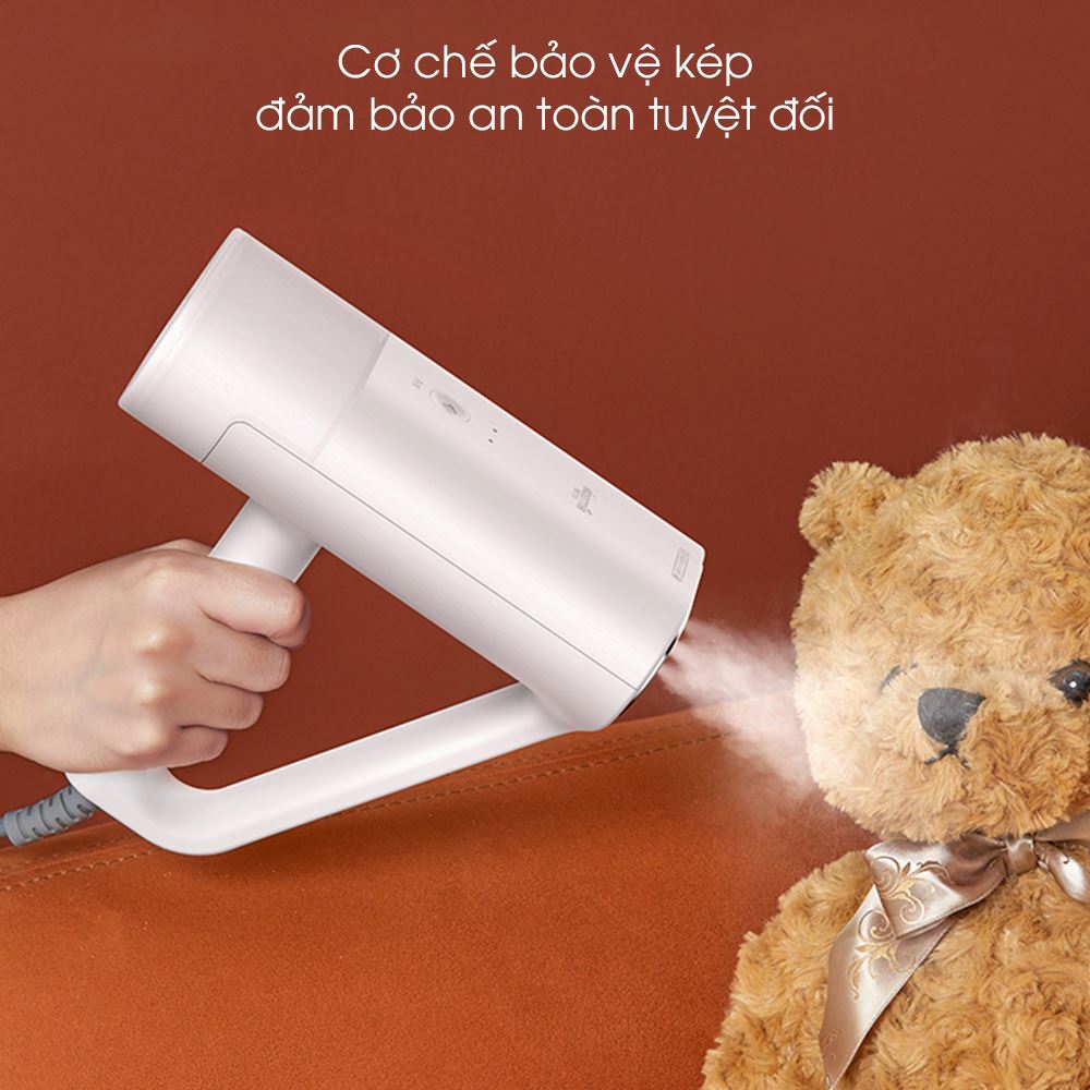 Bàn ủi hơi nước cầm tay Deerma HS100 có thiết kế cầm tay nhỏ gọn, có thể ủi phẳng quần áo treo trên móc