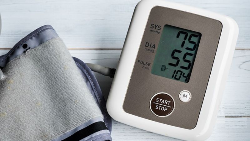 Khi có bệnh lý nền, bạn nên tham khảo ý kiến của bác sĩ
