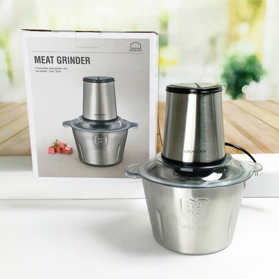 Máy xay thịt Lock&Lock EJM172 được làm hoàn toàn từ thép không gỉ 304, đảm bảo an toàn cho sức khỏe