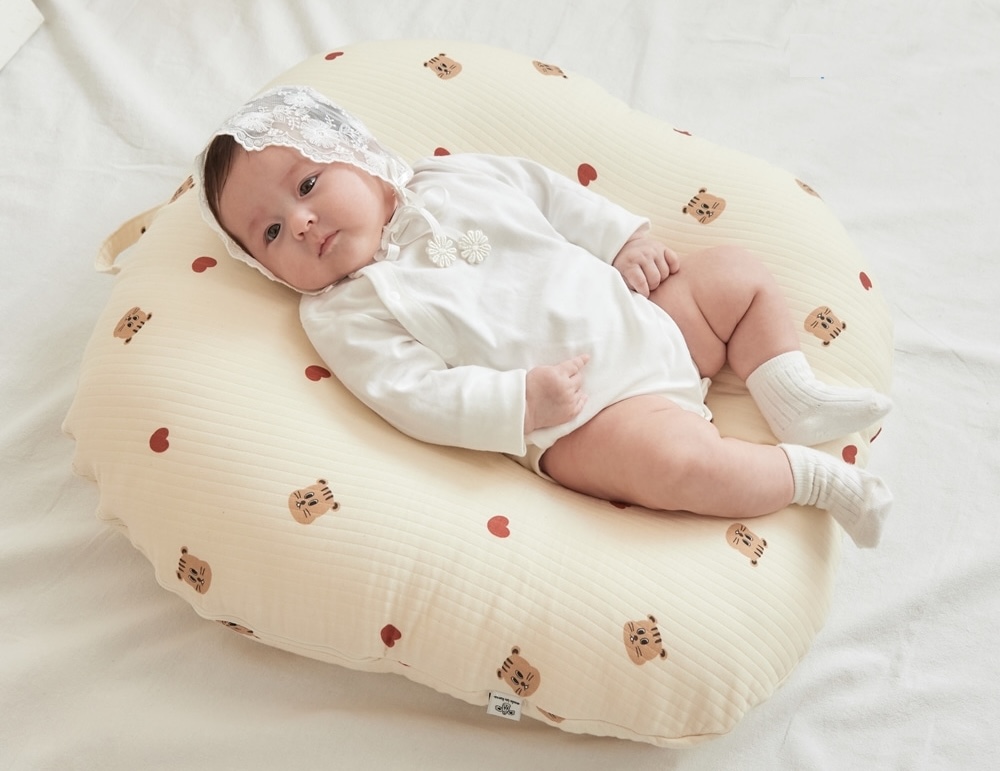 Gối trào ngược giúp bé sơ sinh hạn chế nôn trớ