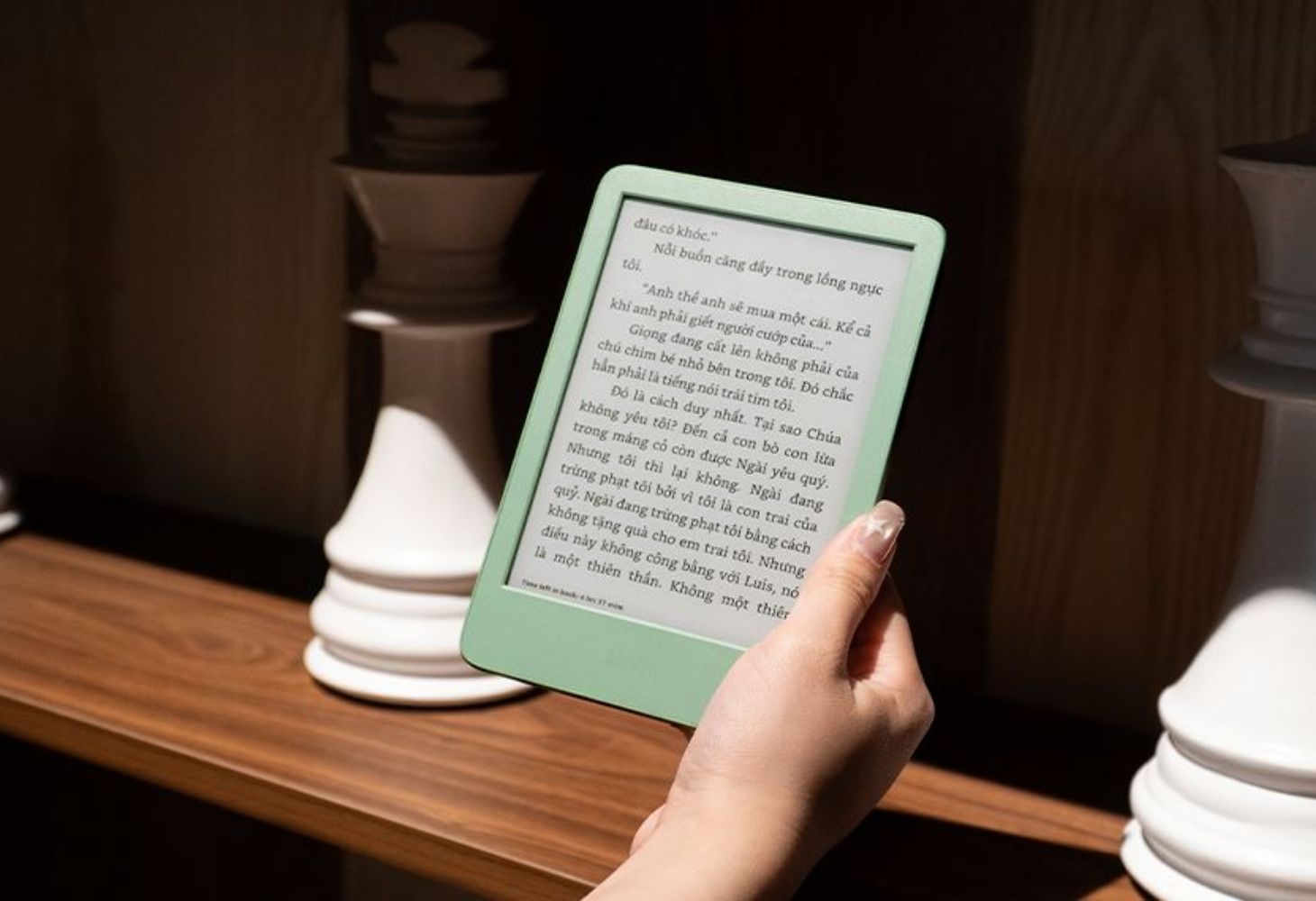 Máy đọc sách New Kindle 2024 6 inch 16 GB gọn nhẹ, đọc không mỏi mắt