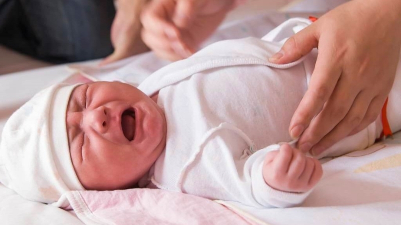 Dấu hiệu trẻ sơ sinh bị táo bón thường dễ thấy