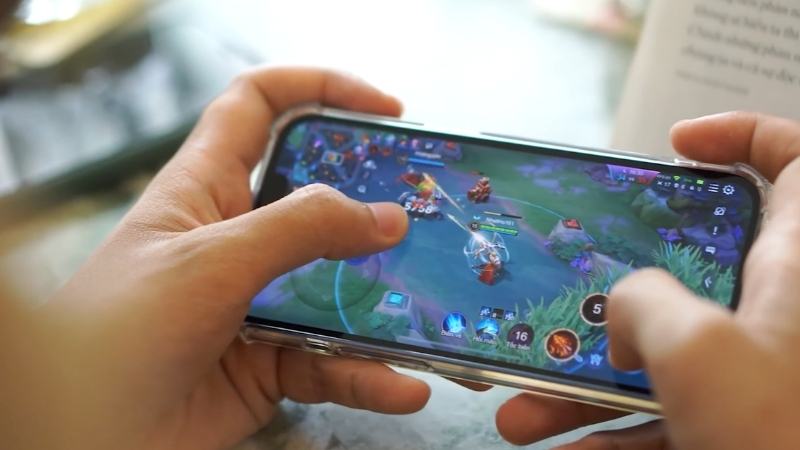 iPhone 13 mang lại trải nghiệm chơi game khá tốt iPhone 13 mang lại trải nghiệm chơi game khá tốt