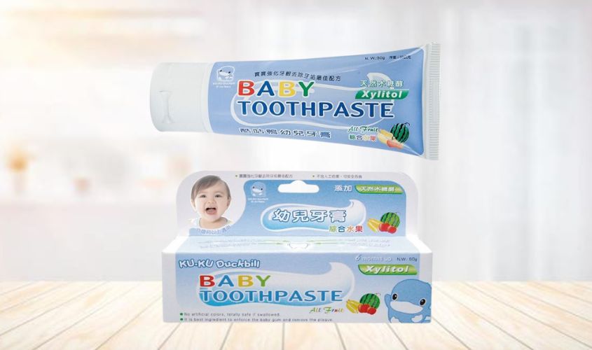 Kem đánh răng cho bé từ 6 tháng KuKu hương trái cây 50g