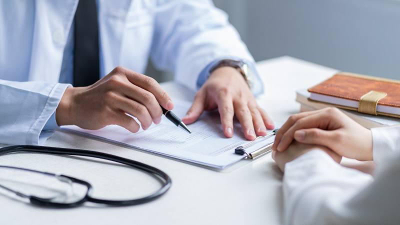 Khám sức khỏe định kỳ để kiểm soát và phát hiện các điểm bất thường trong nước tiểu Khám sức khỏe định kỳ để kiểm soát và phát hiện các điểm bất thường trong nước tiểu