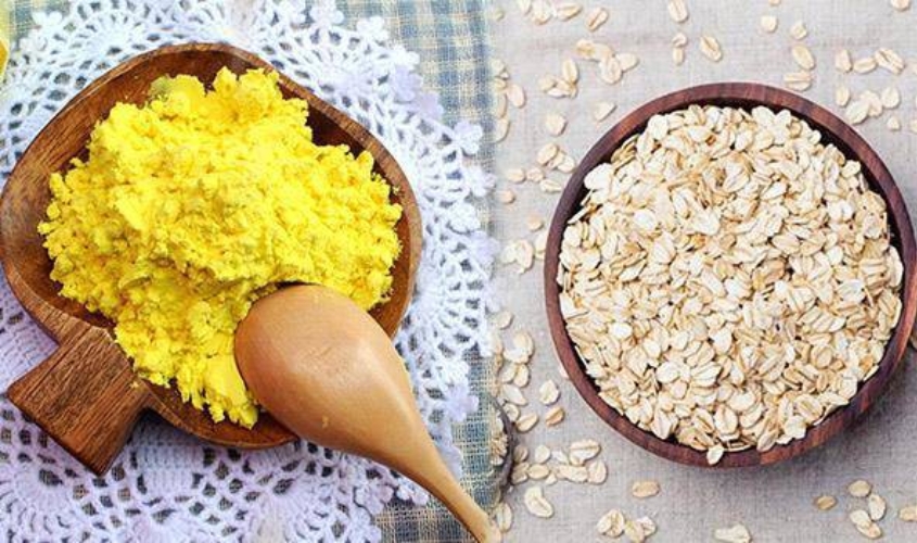 Mặt nạ yến mạch và bột nghệ tươi